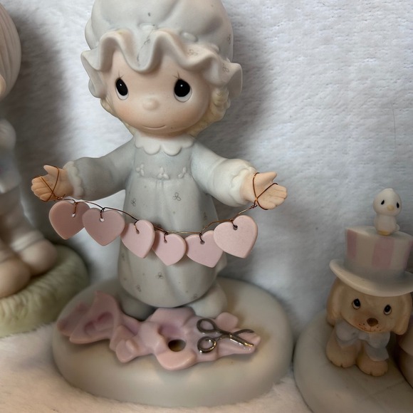 Precious Moments Figurines Lot 9 total Grandparents Reading Bible Angel Waterin - Picture 10 of 10